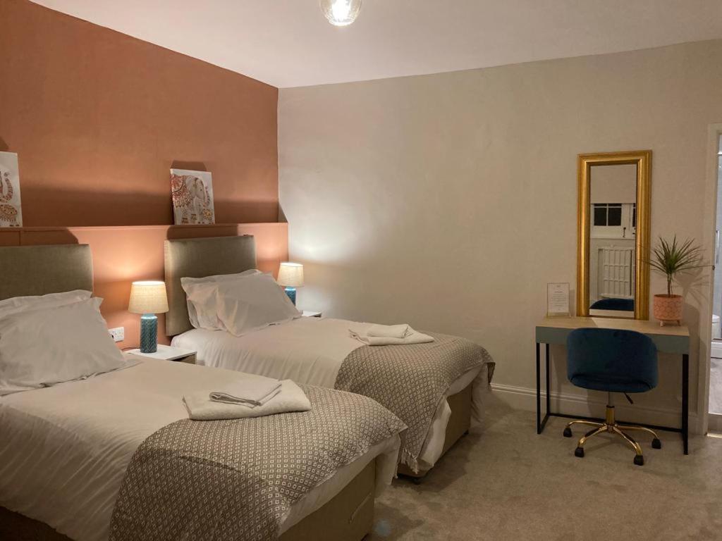 Woodborough Hall Εξωτερικό φωτογραφία